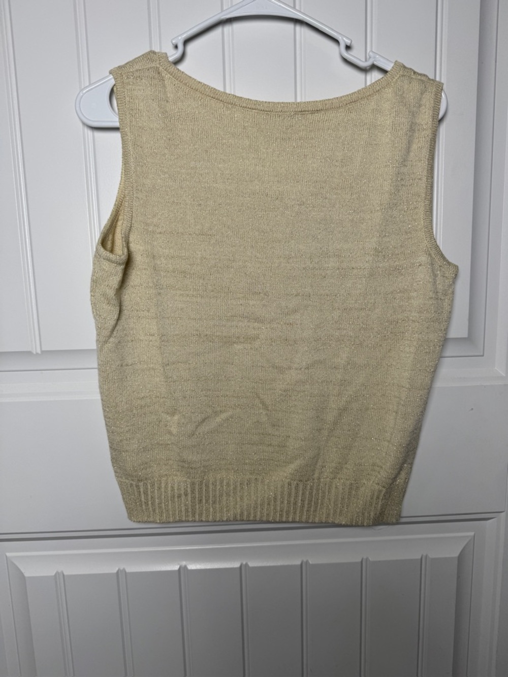 St. John Cream Knit Sleeveless Top - Picture 4 of 5